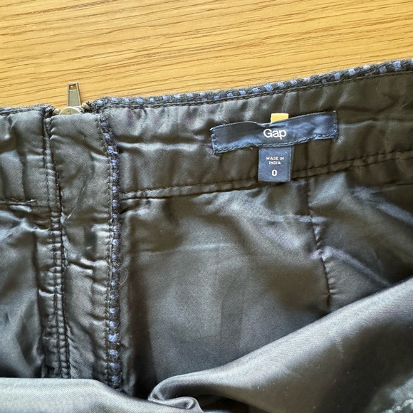 GAP Wool Miniskirt - Picture 3 of 5
